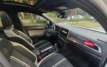 Volkswagen T-Roc I, 2022 год, 1 820 000 рублей, 33 фотография