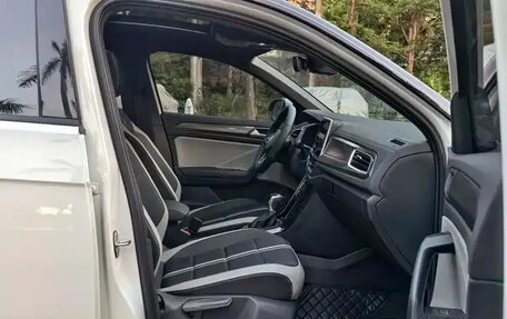 Volkswagen T-Roc I, 2022 год, 1 820 000 рублей, 36 фотография