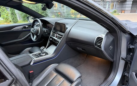 BMW 8 серия, 2021 год, 7 000 000 рублей, 14 фотография