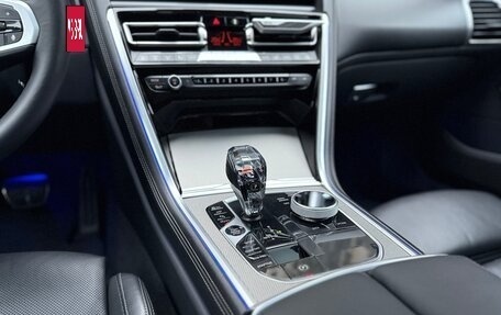 BMW 8 серия, 2021 год, 7 000 000 рублей, 19 фотография