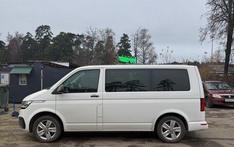 Volkswagen Multivan T6 рестайлинг, 2021 год, 6 000 000 рублей, 1 фотография