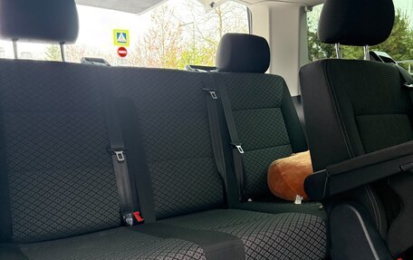 Volkswagen Multivan T6 рестайлинг, 2021 год, 6 000 000 рублей, 6 фотография