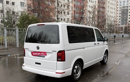 Volkswagen Multivan T6 рестайлинг, 2021 год, 6 000 000 рублей, 3 фотография