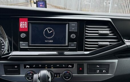 Volkswagen Multivan T6 рестайлинг, 2021 год, 6 000 000 рублей, 10 фотография