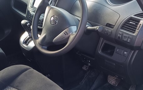 Nissan Serena IV, 2011 год, 1 300 000 рублей, 7 фотография