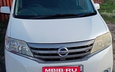 Nissan Serena IV, 2011 год, 1 300 000 рублей, 2 фотография