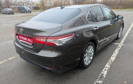 Toyota Camry, 2018 год, 2 450 000 рублей, 3 фотография