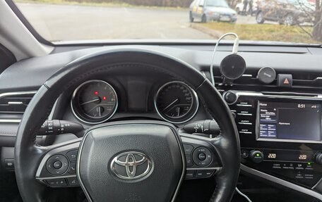 Toyota Camry, 2018 год, 2 450 000 рублей, 6 фотография