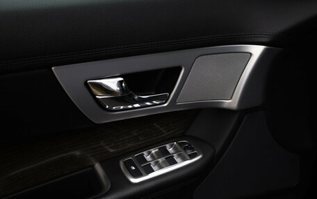 Jaguar XF I рестайлинг, 2015 год, 2 225 000 рублей, 19 фотография