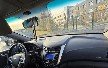 Hyundai Solaris II рестайлинг, 2012 год, 650 000 рублей, 5 фотография