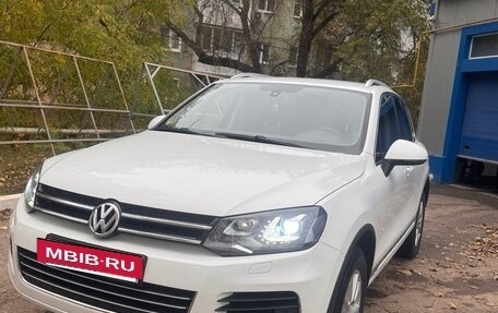 Volkswagen Touareg III, 2012 год, 1 950 000 рублей, 2 фотография