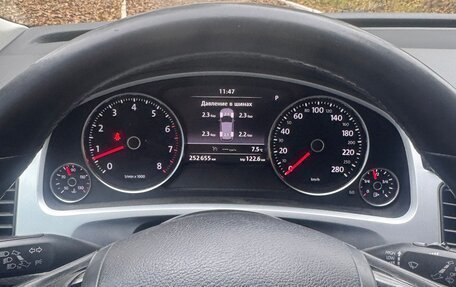 Volkswagen Touareg III, 2012 год, 1 950 000 рублей, 18 фотография