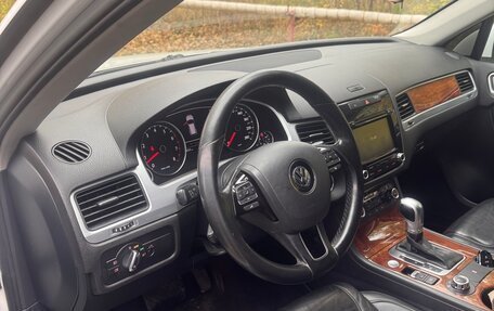 Volkswagen Touareg III, 2012 год, 1 950 000 рублей, 17 фотография