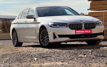 BMW 5 серия, 2022 год, 5 900 000 рублей, 2 фотография