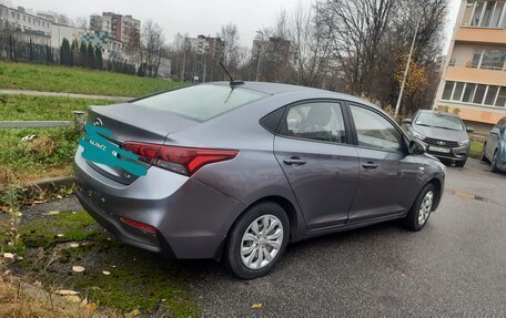 Hyundai Solaris II рестайлинг, 2018 год, 889 000 рублей, 2 фотография