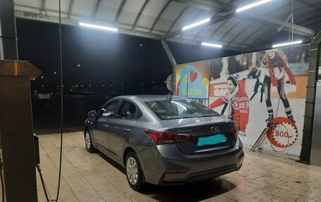 Hyundai Solaris II рестайлинг, 2018 год, 889 000 рублей, 5 фотография