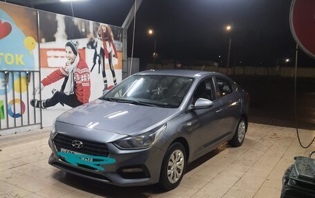 Hyundai Solaris II рестайлинг, 2018 год, 889 000 рублей, 4 фотография