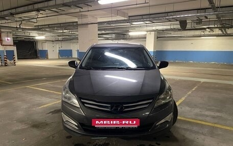 Hyundai Solaris II рестайлинг, 2015 год, 897 000 рублей, 4 фотография