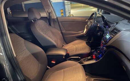 Hyundai Solaris II рестайлинг, 2015 год, 897 000 рублей, 23 фотография