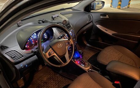 Hyundai Solaris II рестайлинг, 2015 год, 897 000 рублей, 28 фотография