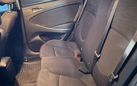 Hyundai Solaris II рестайлинг, 2015 год, 897 000 рублей, 24 фотография