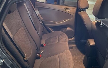 Hyundai Solaris II рестайлинг, 2015 год, 897 000 рублей, 25 фотография