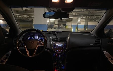 Hyundai Solaris II рестайлинг, 2015 год, 897 000 рублей, 18 фотография