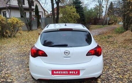 Opel Astra J, 2012 год, 600 000 рублей, 2 фотография