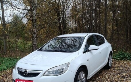 Opel Astra J, 2012 год, 600 000 рублей, 3 фотография