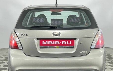 KIA Rio II, 2011 год, 650 000 рублей, 6 фотография