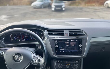 Volkswagen Tiguan II, 2019 год, 2 800 000 рублей, 9 фотография