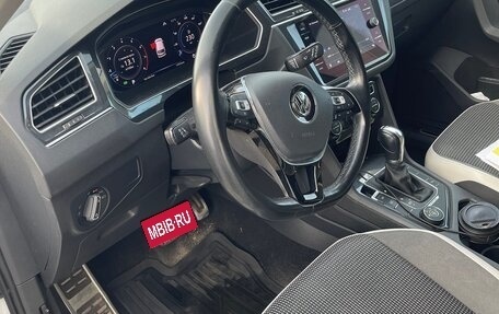 Volkswagen Tiguan II, 2019 год, 2 800 000 рублей, 8 фотография