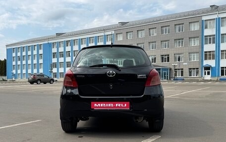 Toyota Yaris III рестайлинг, 2008 год, 490 000 рублей, 5 фотография