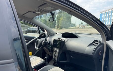 Toyota Yaris III рестайлинг, 2008 год, 490 000 рублей, 10 фотография