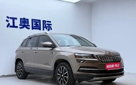 Skoda Karoq I, 2021 год, 1 860 000 рублей, 5 фотография