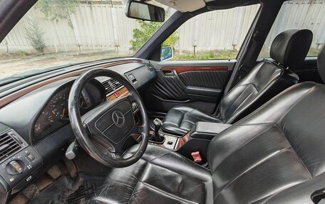 Mercedes-Benz C-Класс, 1994 год, 400 000 рублей, 9 фотография