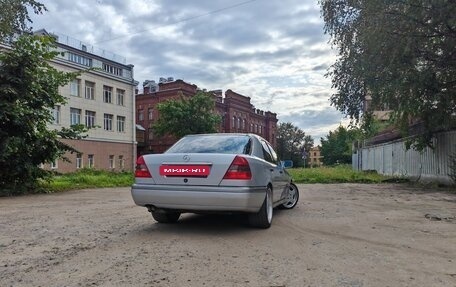 Mercedes-Benz C-Класс, 1994 год, 400 000 рублей, 2 фотография