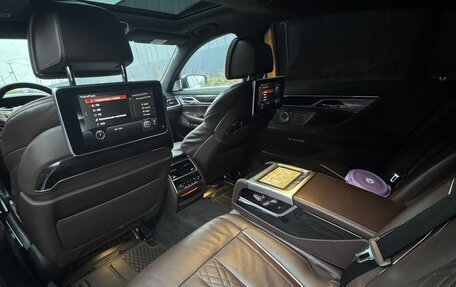 BMW 7 серия, 2015 год, 1 990 000 рублей, 7 фотография