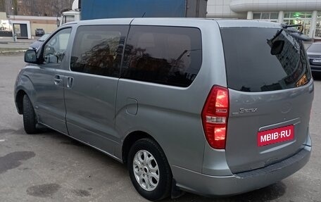 Hyundai Grand Starex Grand Starex I рестайлинг 2, 2008 год, 724 000 рублей, 3 фотография