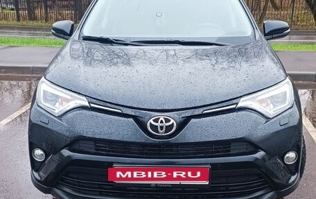 Toyota RAV4, 2016 год, 2 400 000 рублей, 3 фотография
