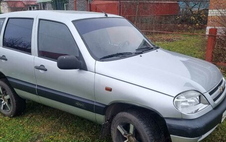 Chevrolet Niva I рестайлинг, 2006 год, 900 000 рублей, 3 фотография