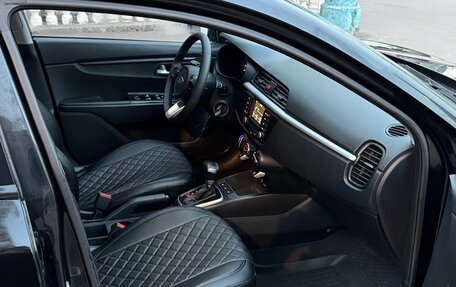 KIA Rio IV, 2018 год, 950 000 рублей, 10 фотография