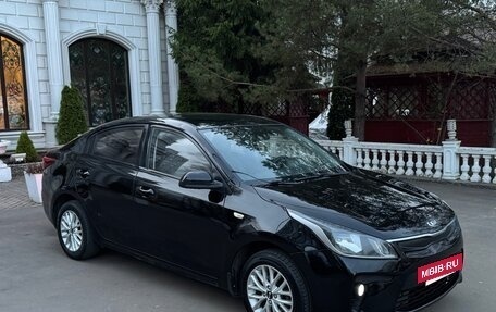 KIA Rio IV, 2018 год, 950 000 рублей, 4 фотография