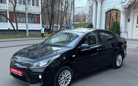 KIA Rio IV, 2018 год, 950 000 рублей, 1 фотография