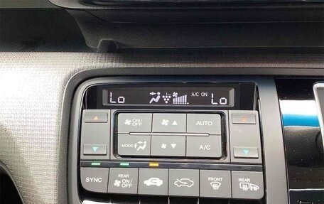 Honda Stepwgn IV, 2016 год, 1 450 000 рублей, 15 фотография