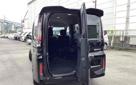 Honda Stepwgn IV, 2016 год, 1 450 000 рублей, 3 фотография