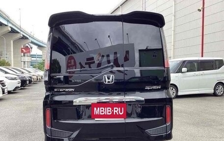 Honda Stepwgn IV, 2016 год, 1 450 000 рублей, 5 фотография