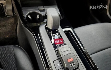 Toyota Prius IV XW50, 2024 год, 3 400 000 рублей, 14 фотография