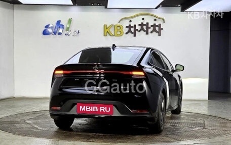 Toyota Prius IV XW50, 2024 год, 3 400 000 рублей, 3 фотография