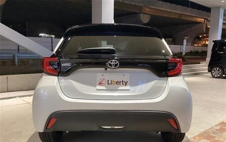 Toyota Yaris, 2020 год, 980 000 рублей, 4 фотография